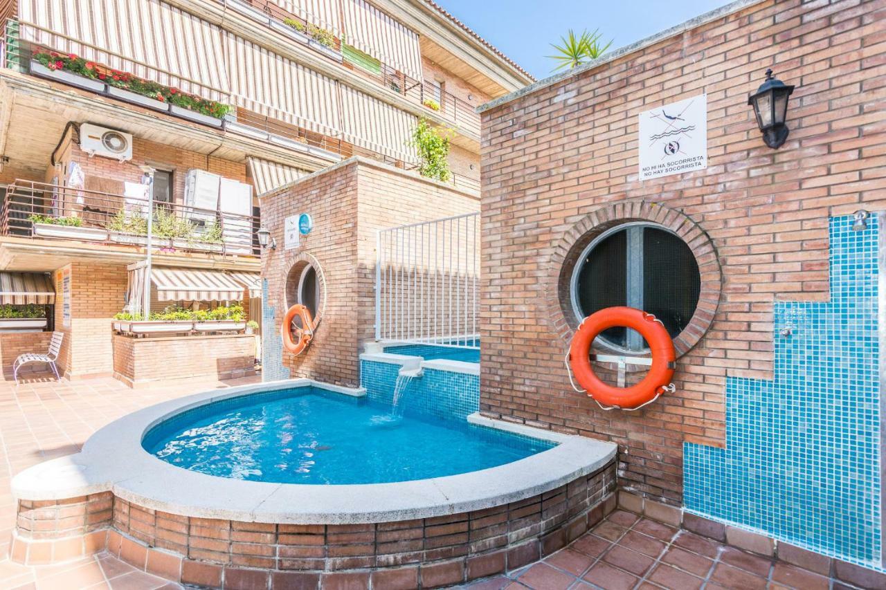 Homeholidaysrentals Frida Pineda de Mar Extérieur photo