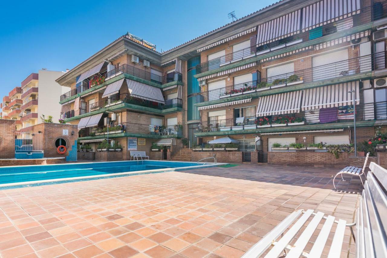 Homeholidaysrentals Frida Pineda de Mar Extérieur photo