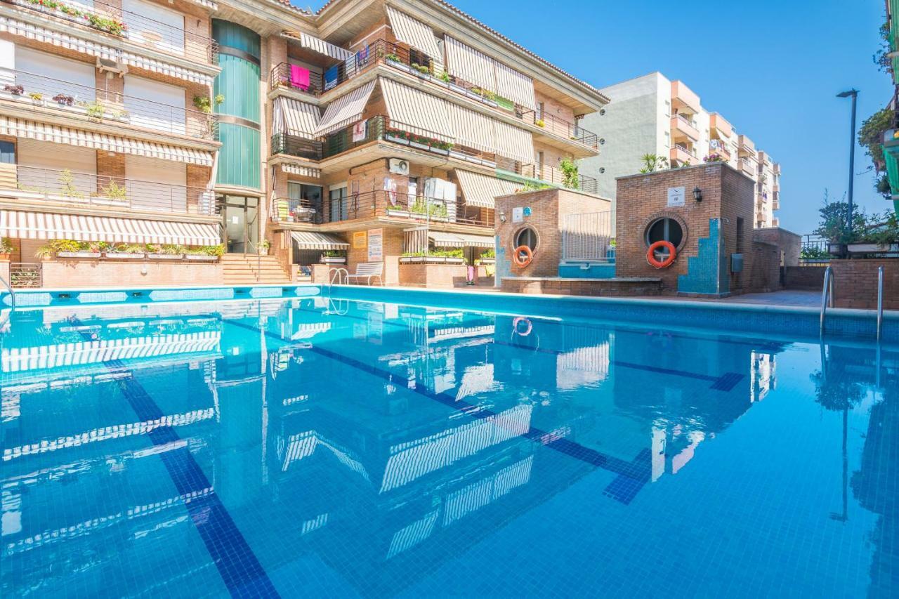 Homeholidaysrentals Frida Pineda de Mar Extérieur photo